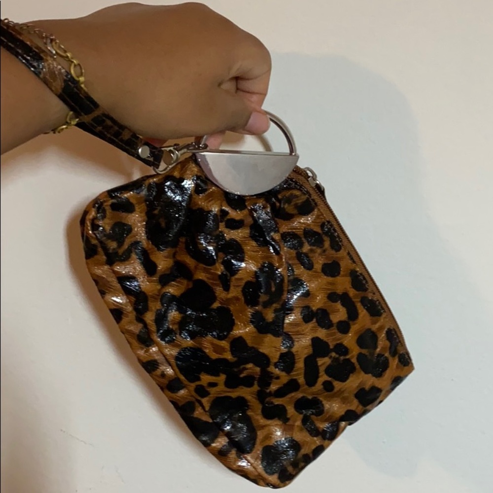 Cheetah print wristlet 👛